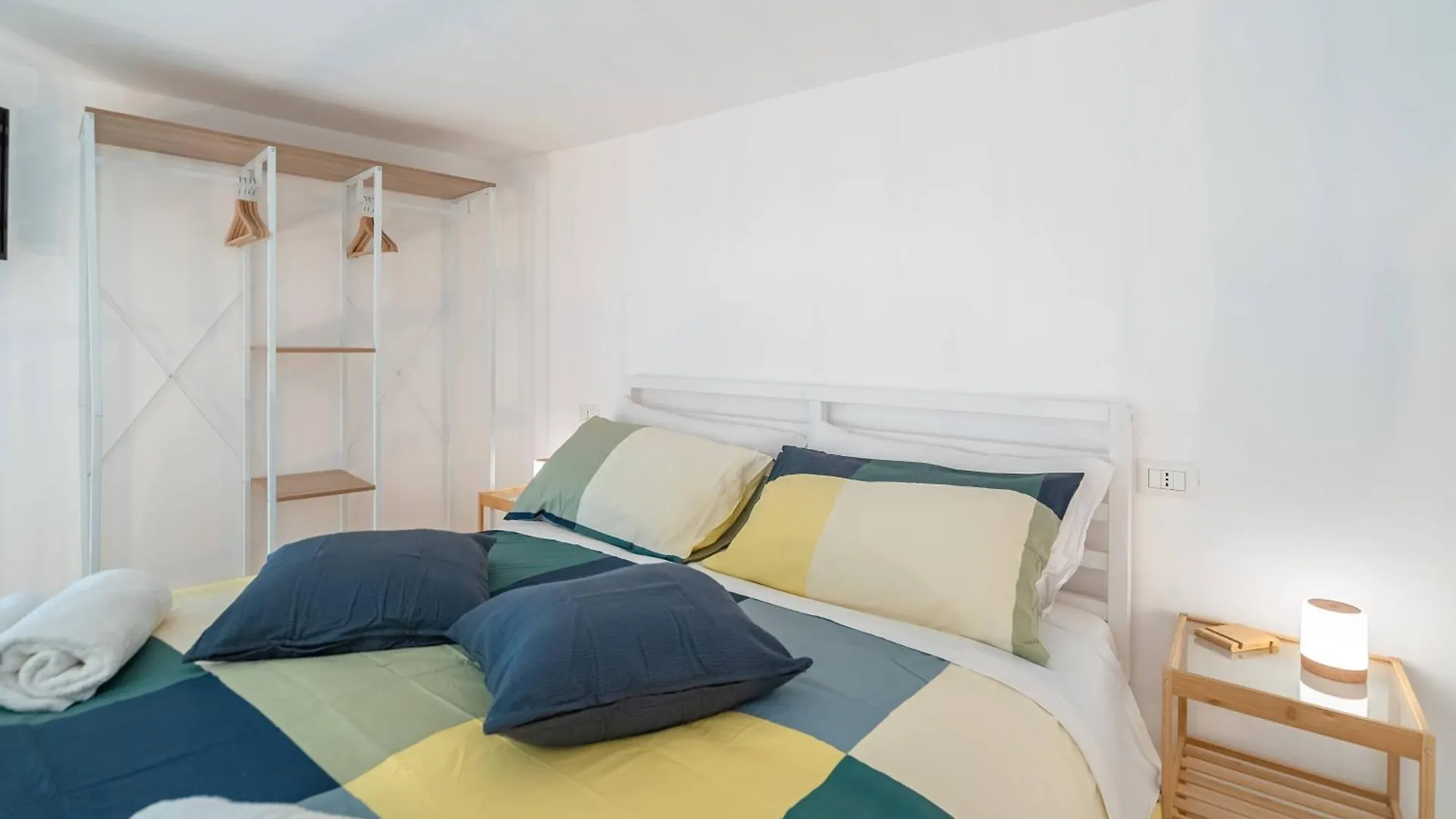Lejlighed Home Eleinad Syracuse Italien
